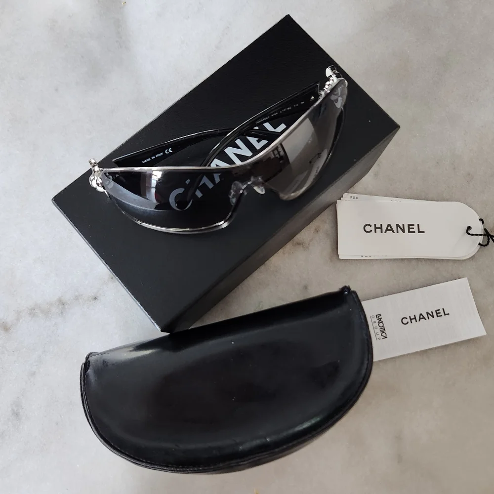 Chanel 4164 Camellia White Enamel Black Sunglasses AUTHENTIC - Picture 10 of 10